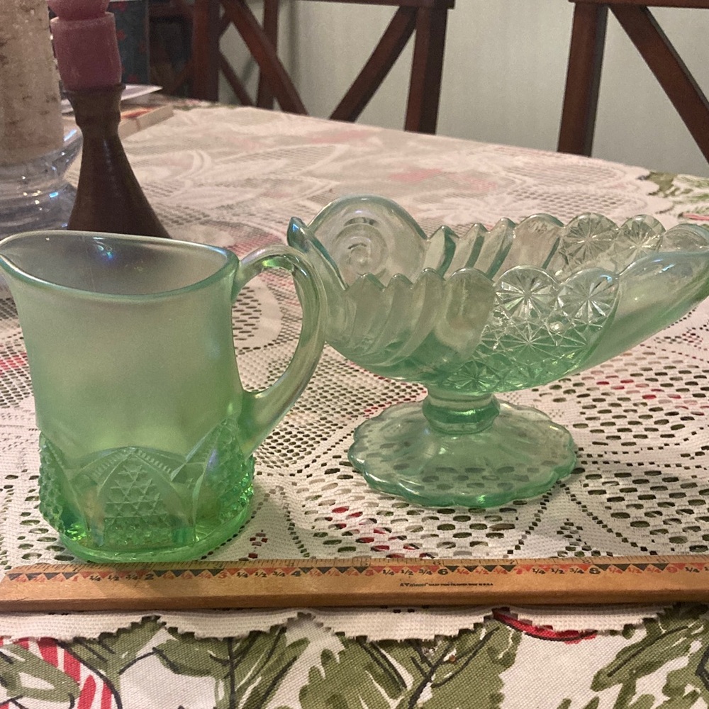 Fenton carnival glass green apple creamer & gravy boat🍏